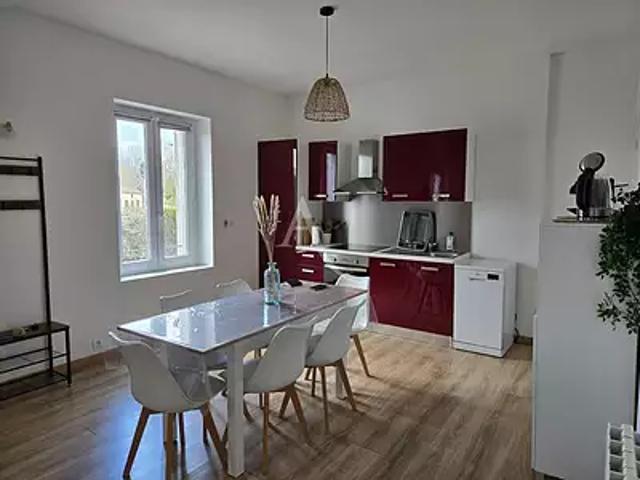 Vielmur sur Agout 81570 Location maison 4 pièces t4 au dernier étage cave