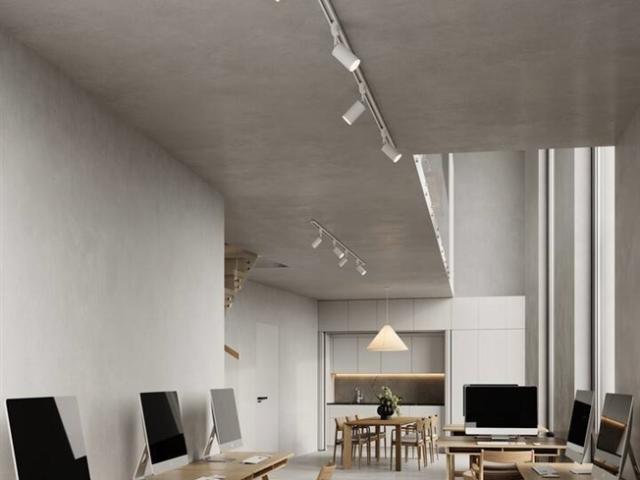 VIELSEITIGE ART DÉCO GEWERBEFLÄCHE IN DER GLASI BÜLACH