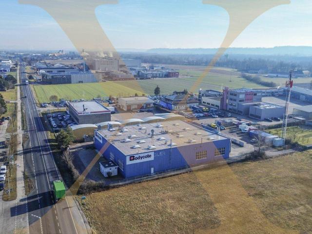 Vielseitige Lager und Produktionshalle mit Büro in Top Lage von Marchtrenk zu vermieten! 2.500 KVA vorhanden!