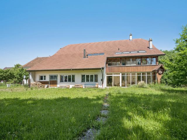 Vielseitige Liegenschaft in Niederbuchsiten