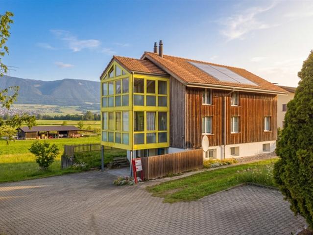 VIELSEITIGES 8.5 ZIMMER MISCHOBJEKT MIT GEWERBEANTEIL UND UNVERBAUTER LAGE IN ARCH