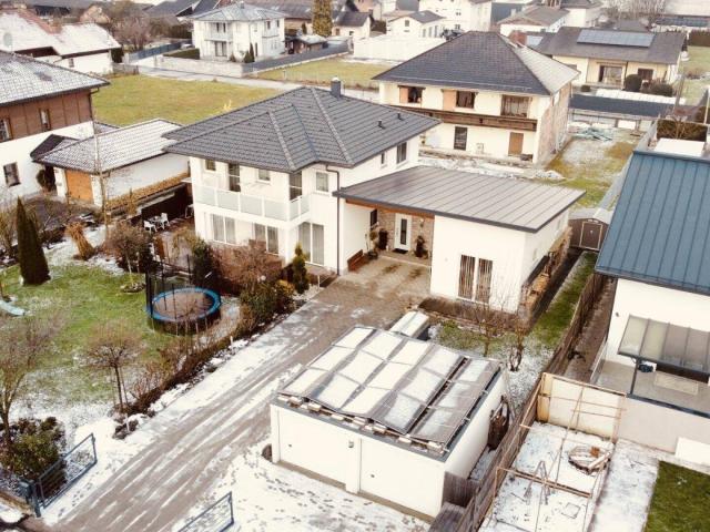 Ihr Traumhaus neuwertig und liebevoll gestaltet zur vielseitigen Nutzung