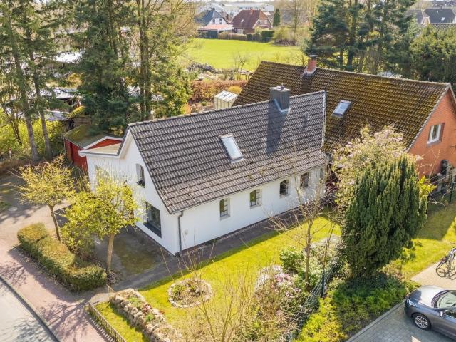 Vielseitiges Haus mit großem Bauerngarten