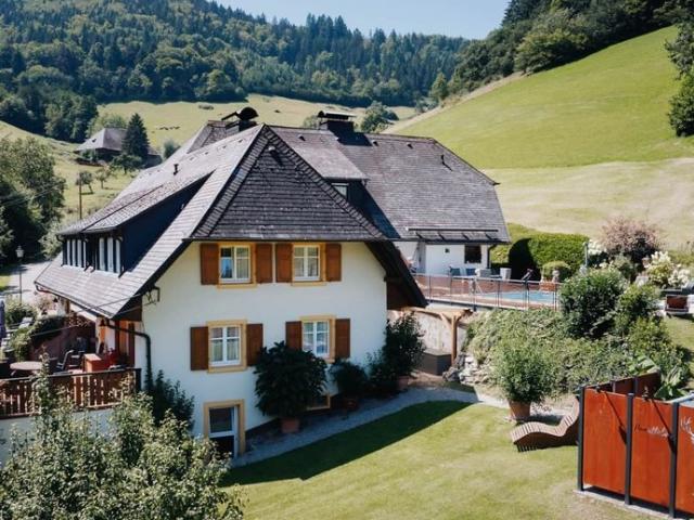 Vielseitiges Landidyll in Freiburg Kappel: Perfekt für Familien, Feriengäste und Tierliebhaber