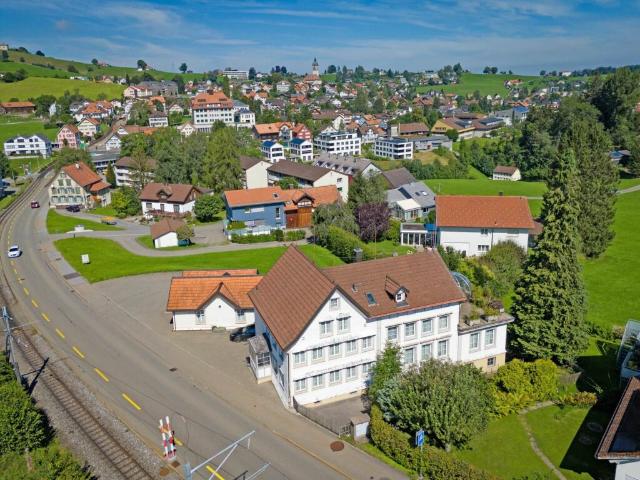 Vielseitiges Mehrfamilienhaus im Herzen von Speicher mit einzigartigem Potenzial und Weitsicht!