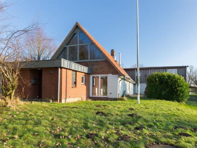 Vielseitiges Wohnjuwel: Zwei Familien Haus mit Platz für Wohnen, Vermieten oder Arbeiten