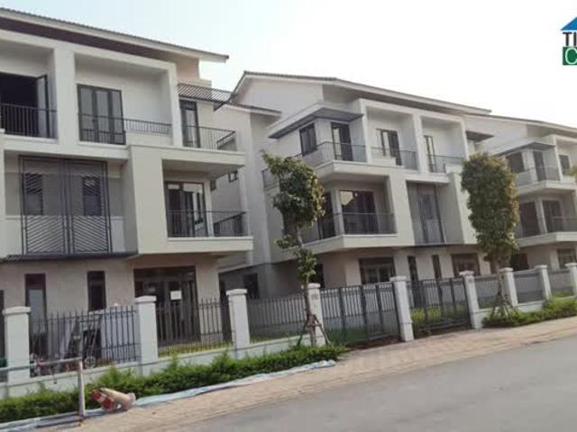 Viên kim cương giữa trung tâm thành phố