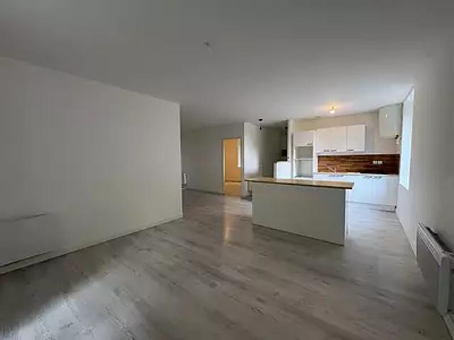 Vienne 38200 Location appartement 3 pièces t3 au dernier étage