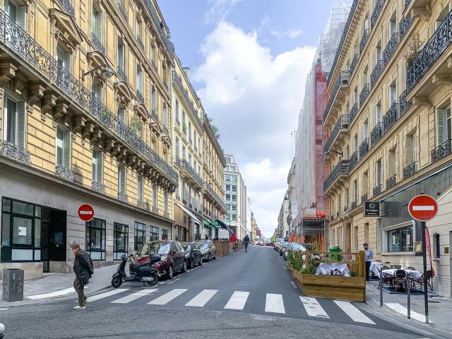 Vienne cozy 1bdrm apartment, Paris Amsterdam Apartments for Rent