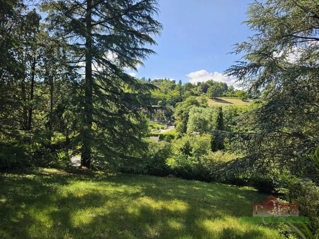 VIENNE, Saint Benoit, Villa T4 de 118 m² sur sous sol complet