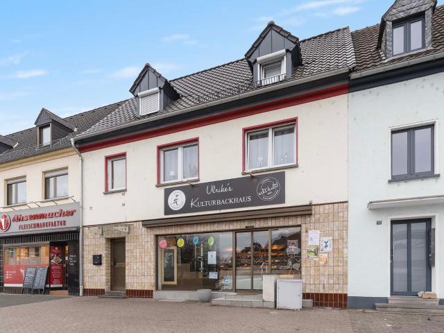 Vier Brötchen und das Haus bitte!