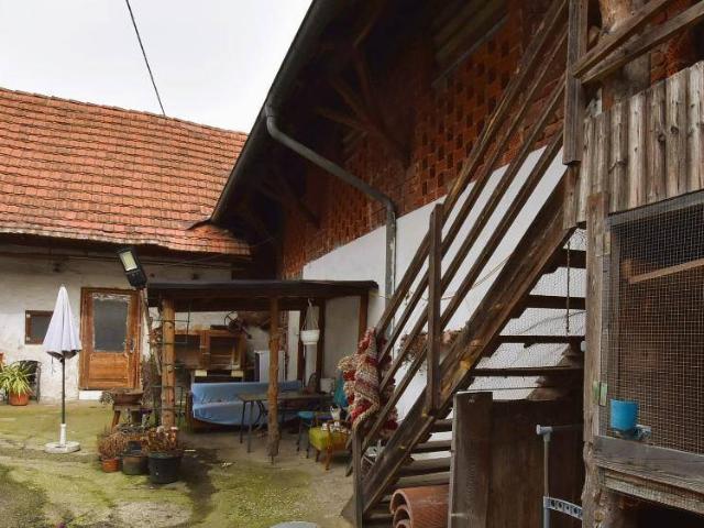 Historischer Vierkanthof auf 3051 m² – Angebot für € 144.999
