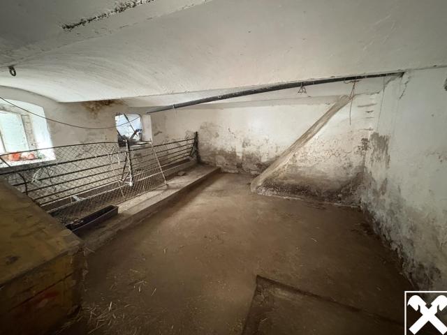 Vierseithof auf Ca. 4.200M² Dorfgebietswidmung ohne Nutzgrund