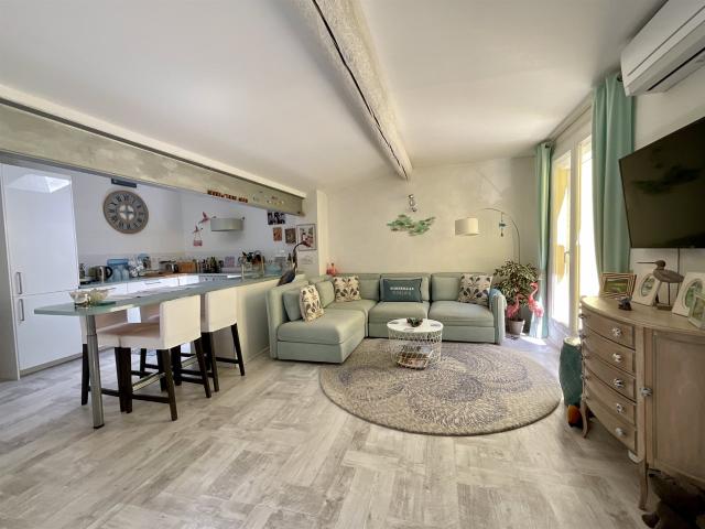 Vigneronne avec terrasse 83m² Marseillan