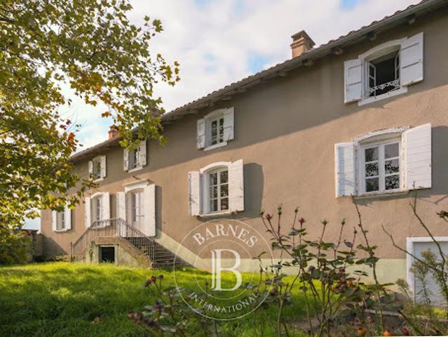 Vignoble avec dépendances