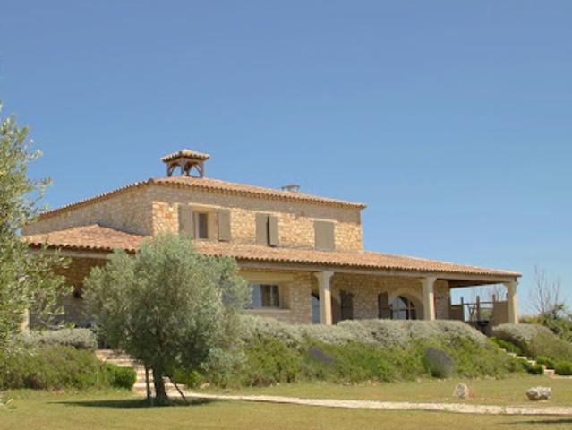 Vignoble avec piscine
