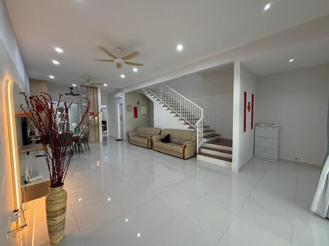 Viluxe Batu Kawan 2Storey Terrace Fully Reno Full Furnished For Sale