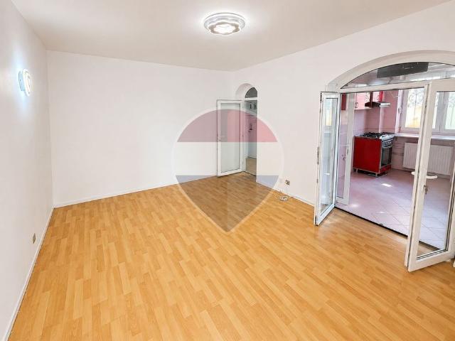 Vilă 6 Camere | Vis a vis One Cotroceni | 170 mp | 2 Loc.