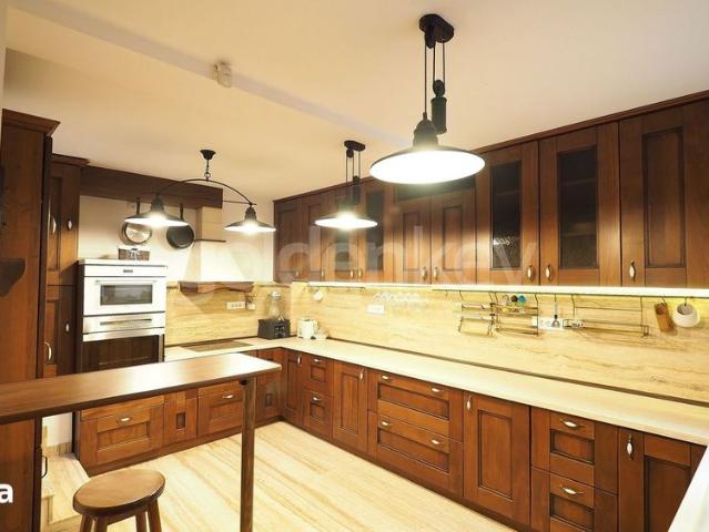Vilă cu 6 camere si curte proprie | 34mp terasa