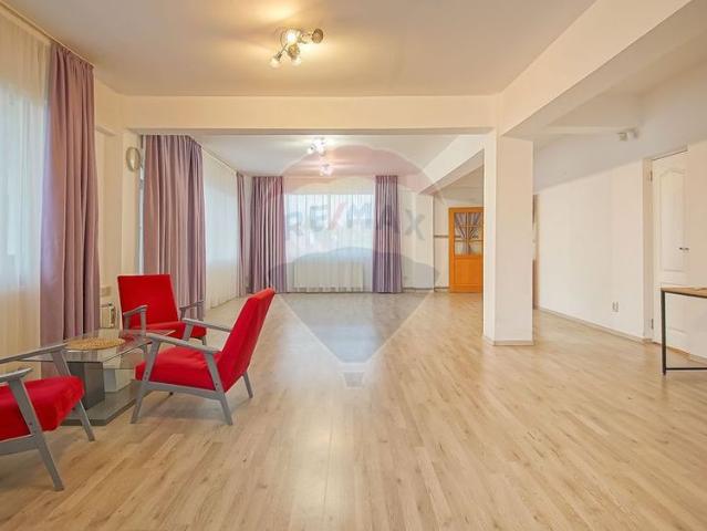 Vilă de inchiriat Zona Blumana pretabila diverse busi.