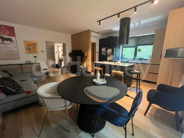 Vilă eleganta cu 4 camere | ID:2639678
