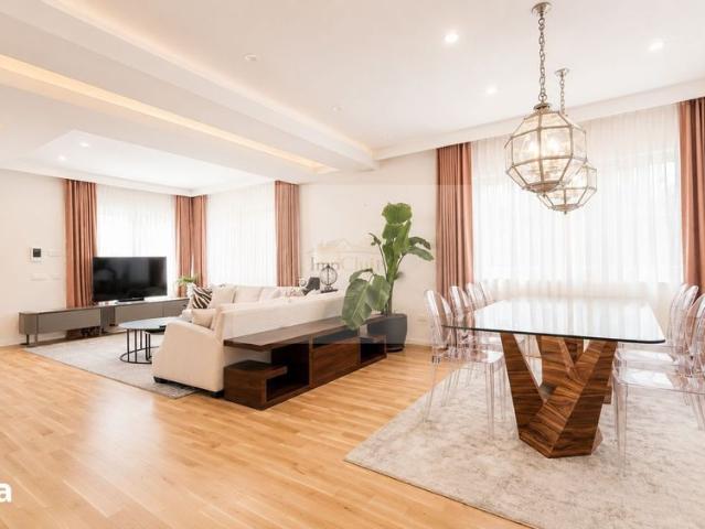 Vilă exclusivistă 200 mp | Jacuzzi, saună,Andrei Mureșanu