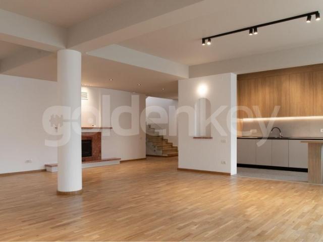 Vilă impecabila cu 9 camere | piscina exclusiva | panouri fotovoltaice | ID:3190938