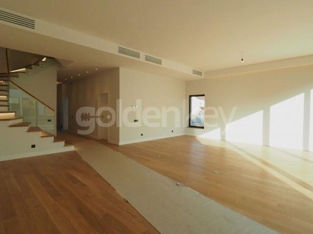 Vilă moderna cu 5 dormitoare, garaj, finisaje premium | ID:650370