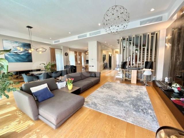 Vilă moderna cu 5 dormitoare, garaj, finisaje premium | ID:3056368