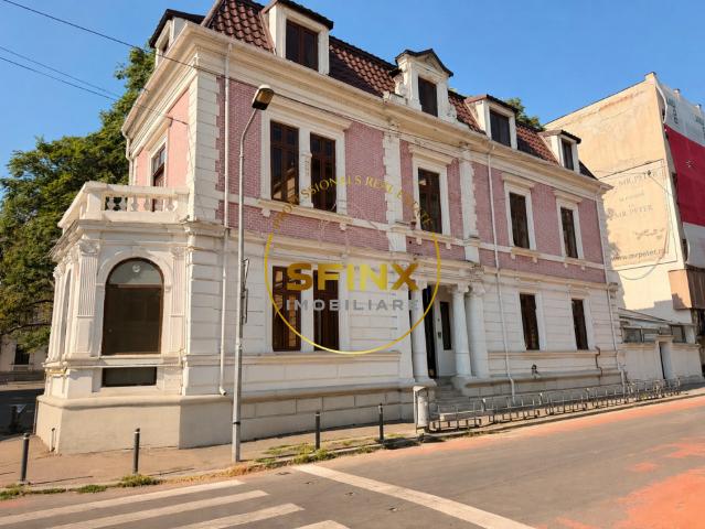 Vilă P+2+M | Ultracentral | 440 mp | 3 intrări Sfinx Imobiliare