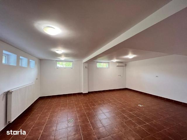 Vilă Pipera | 360 mp | Teren 1.000 mp | 8 camere | 5 băi | Garaj