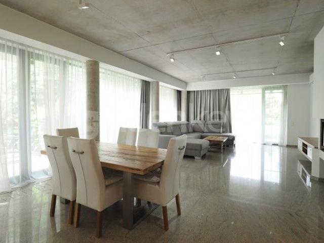 Vila minimalista pe o strada selecta si linistita | ID:343776