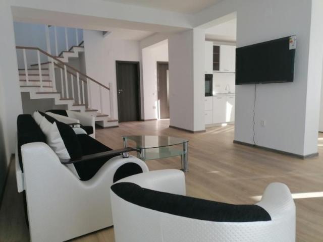 Vila Moderna 4 camere, Budeasa, prima inchiriere