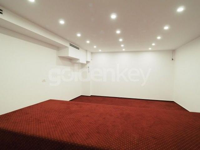 Vila moderna cu 5 dormitoare si 1700mp gradina | ID:936012
