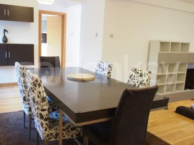 Vila moderna, garaj si vecinatati linistite | ID:2668210