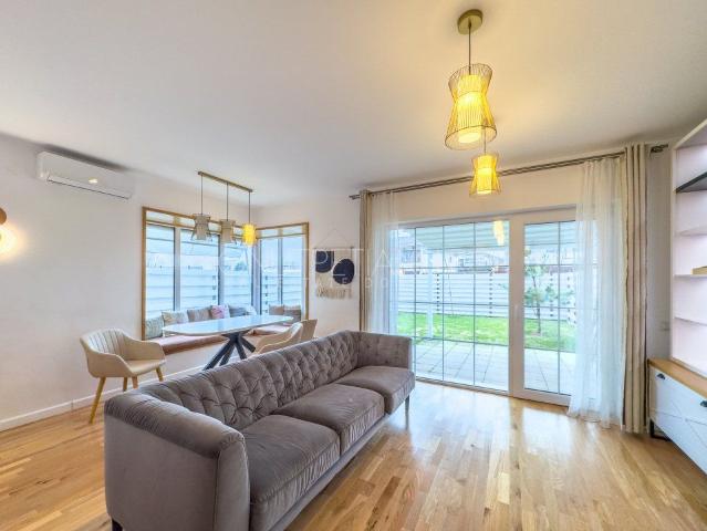 Vila moderna P+1+M | Inchiriere | Otopeni