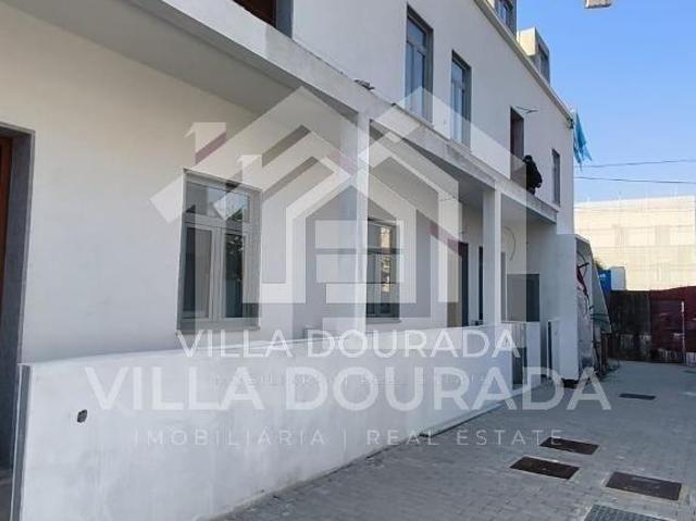 Vila Nova de Gaia Porto 105187032