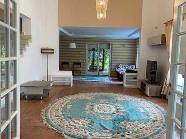 Vila on Iancu Nicolae with living 120, bedrooms 5, pool, garden 1200