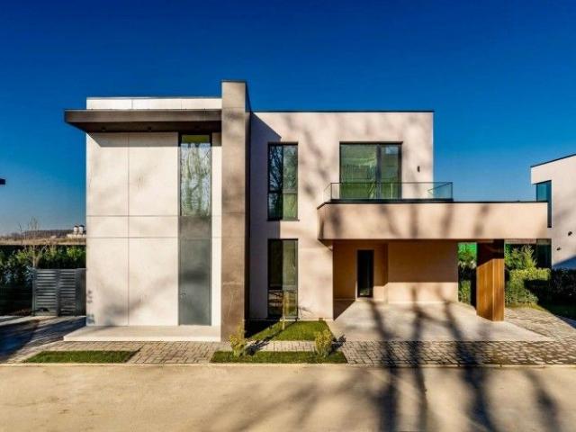 Vila absolut speciala, cu vedere la padure, 6 camere zona Pipera American School, Bucuresti