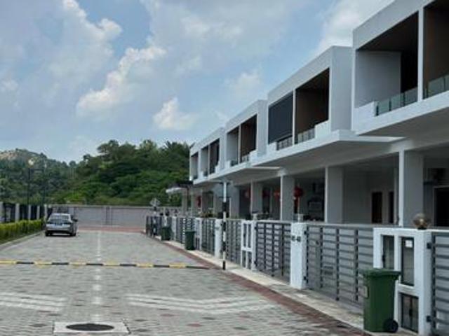 Vila Aster 2 Storey Link House For Rent