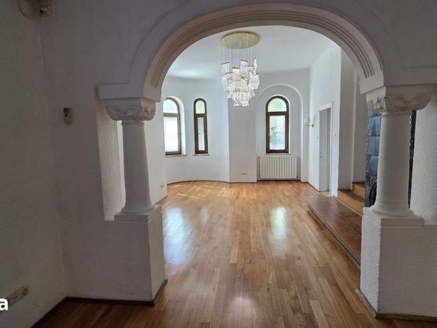 Vila birouri 375 mp, strada Plantelor zona Foisorul de Foc