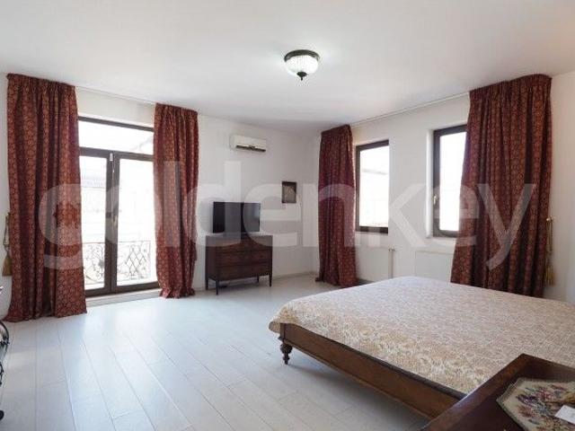 Vila cu finisaje moderne in complex rezidential | ID:2952032