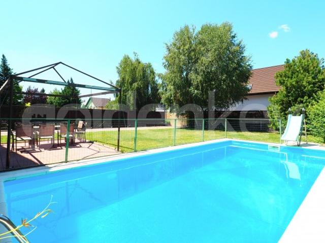 Vila cu piscina privata | 6 dormitoare | cartier rezidential | ID:3232010