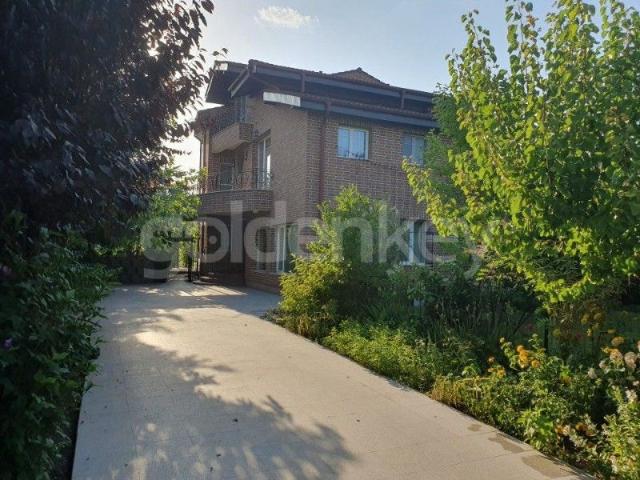 Vila cu 8 camere | piscina | 1900mp teren | ID:1753968