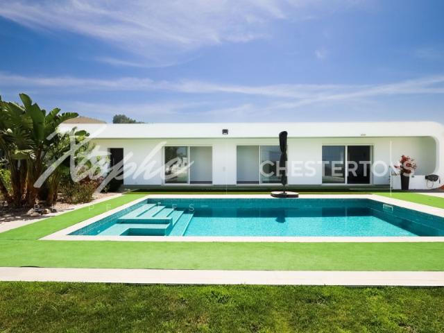 Vila com 4 quartos com vista para o mar em Betunes à venda