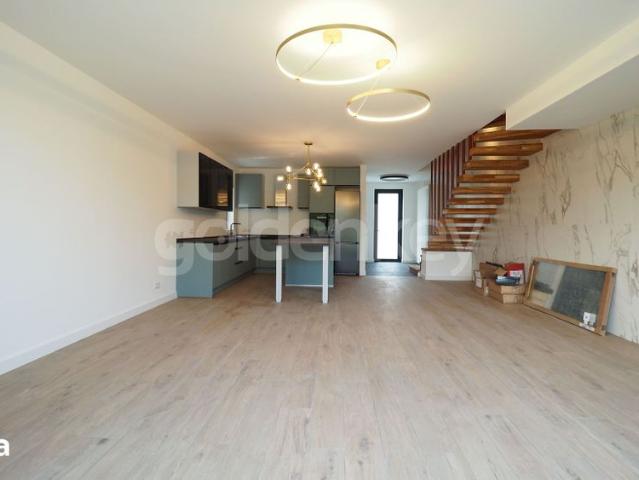 Vila contemporana cu 5 camere, finisaje premium si garaj