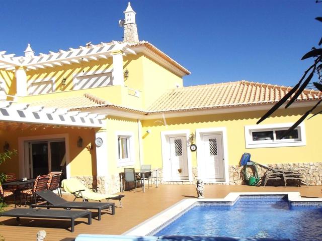 Vila contemporânea de 3 quartos, piscina aquecida e vista pa. 1460m² Tavira santa maria