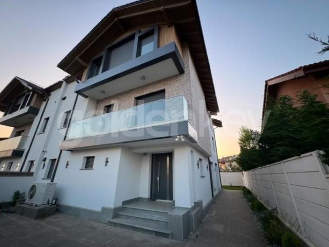 Vila duplex cu 5 camere | Henri Coanda | ID:2670120