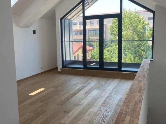 Vila de inchiriat 5 camere zona Pipera, Bucuresti