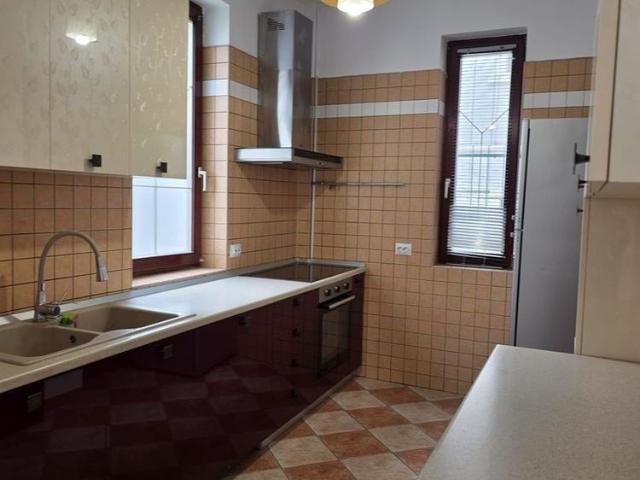 Vila de inchiriat